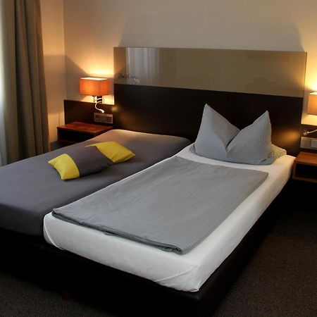 Hotel Drei Lilien Vohenstrauss Esterno foto