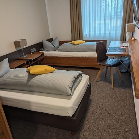 Hotel Drei Lilien Vohenstrauss Esterno foto