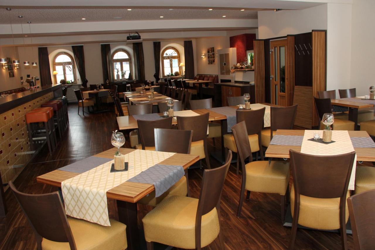 Hotel Drei Lilien Vohenstrauss Esterno foto