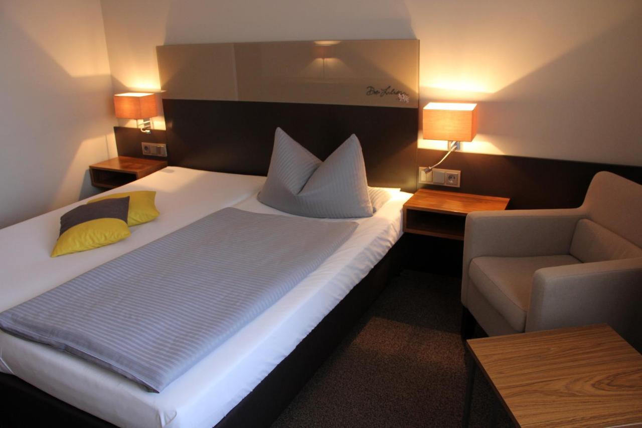 Hotel Drei Lilien Vohenstrauss Esterno foto