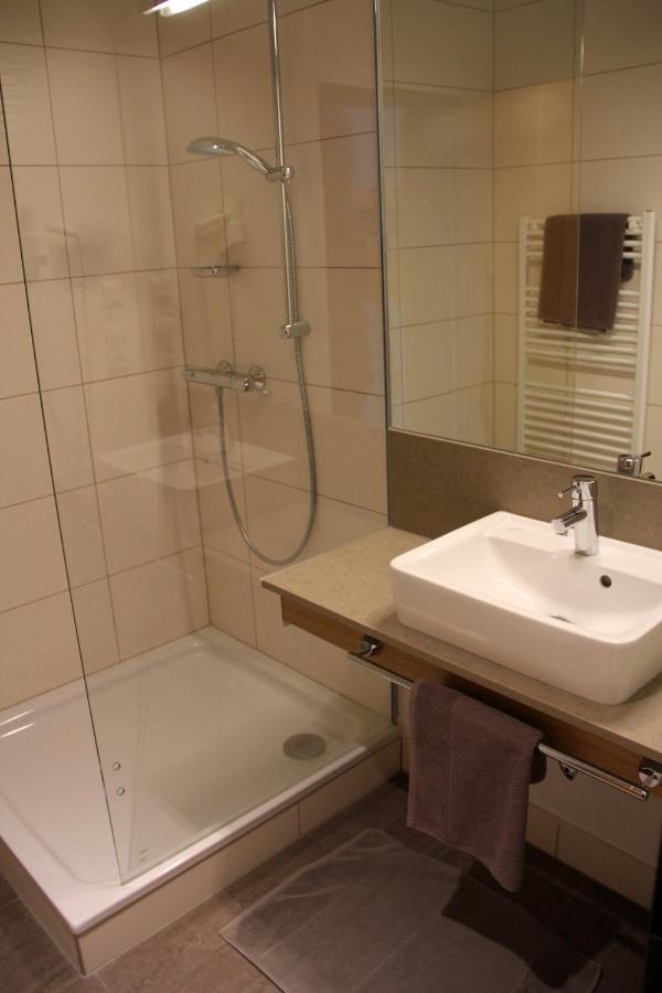 Hotel Drei Lilien Vohenstrauss Esterno foto