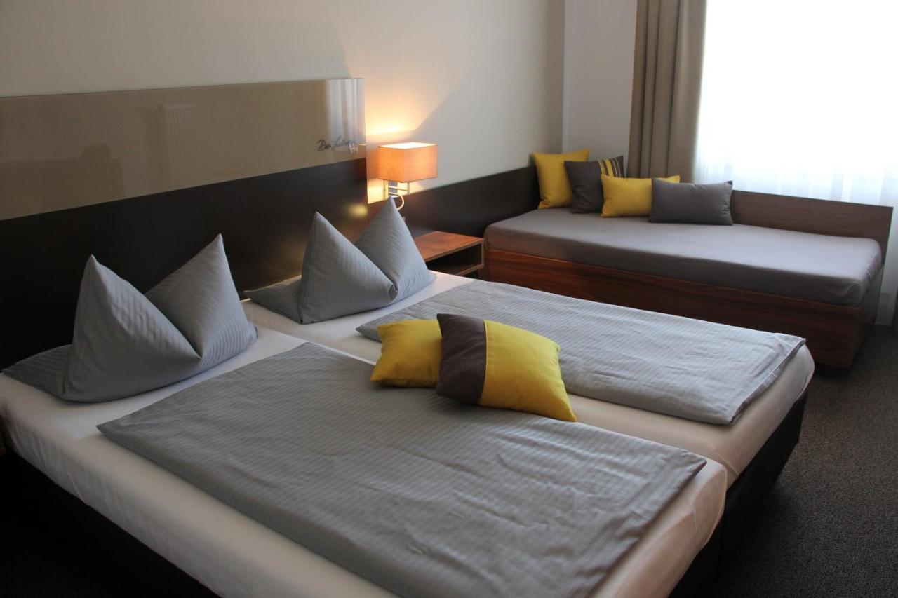 Hotel Drei Lilien Vohenstrauss Esterno foto