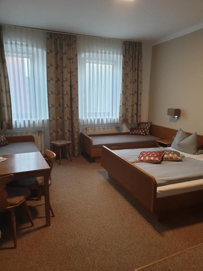 Hotel Drei Lilien Vohenstrauss Esterno foto
